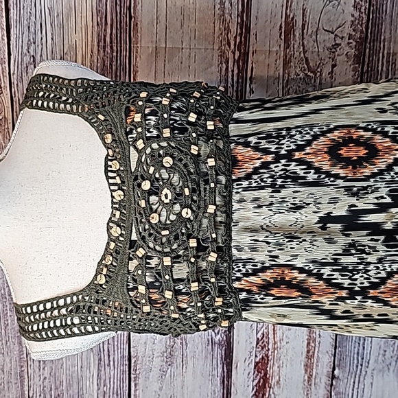 NWT MADISON PAIGE SLEEVELESS LINED CROCHET BEADED ELASTIC FLOUNCE DRESS - Picture 2 of 16